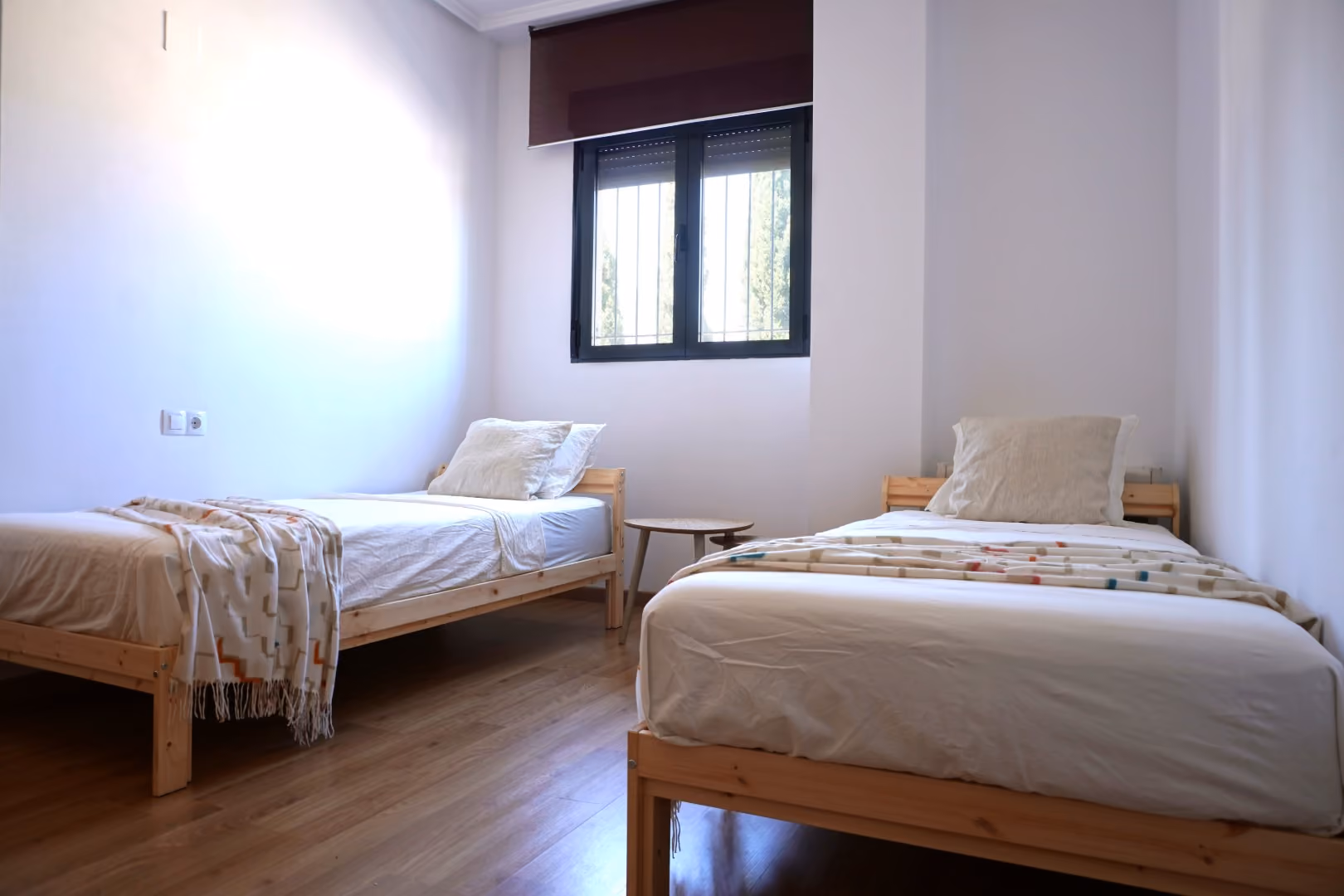 La habitación con dos camas individuales de 90 cm
