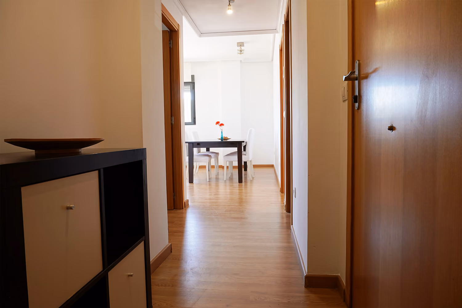 El pasillo que da acceso a las habitaciones